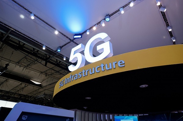 5g-at-mwc-credit-karlisdambrans-flickr