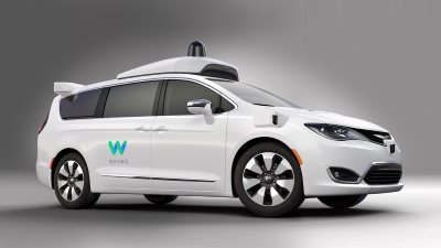 Driverless-Cars-Minivan