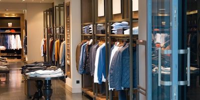 Brick-and-Mortar Stores Incorporate IoT to Stay Alive