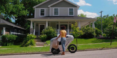 Newest Autonomous Delivery Vehicle Will Operate More Like Bicycle than Car