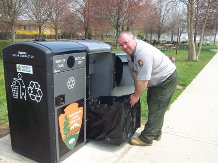 Smart City Garbage Nps Bigbelly Compactor