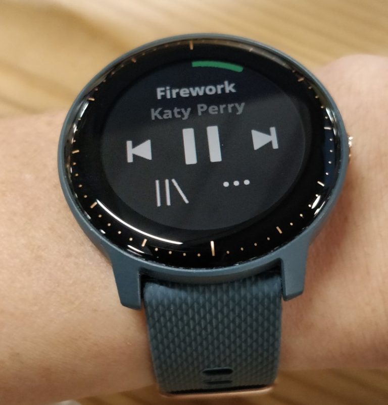 can you play music on garmin vivoactive 3