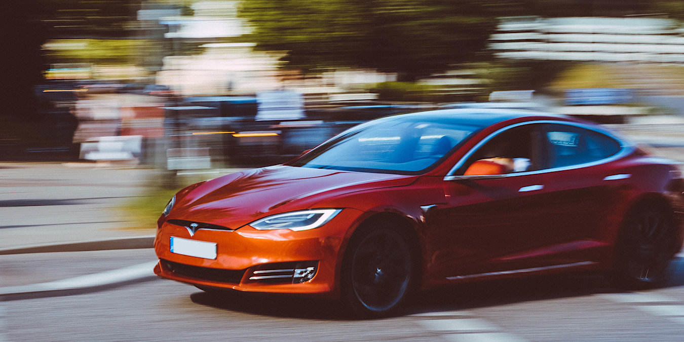 News Tesla Smart Summon Featured
