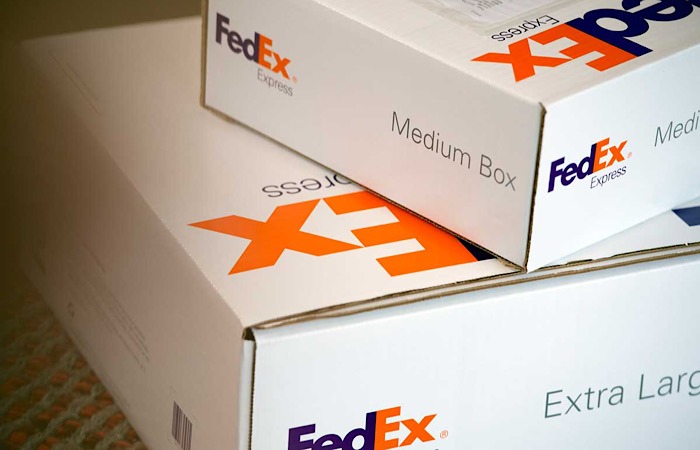 News Fedex Delivery Robots Boxes
