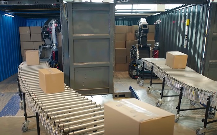 Stretch Warehouse Robot Conveyor